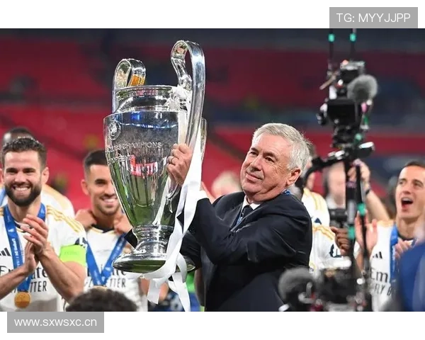 皇马中锋短缺问题在赛季后半段显现,对球队进攻体系稳定性带来考验。 皇马中锋短缺问题在赛季后半段显现,对球队进攻体系稳定性带来考验。